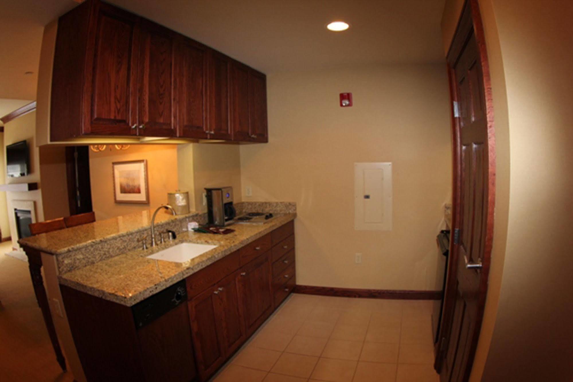 Elkhart Lake Osthoff Resort מראה חיצוני תמונה
